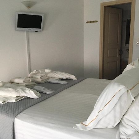 Kifines Suites Folégandros Buitenkant foto