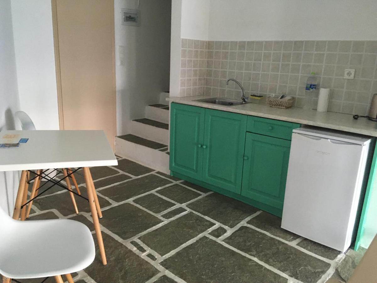 Kifines Suites Folégandros Buitenkant foto
