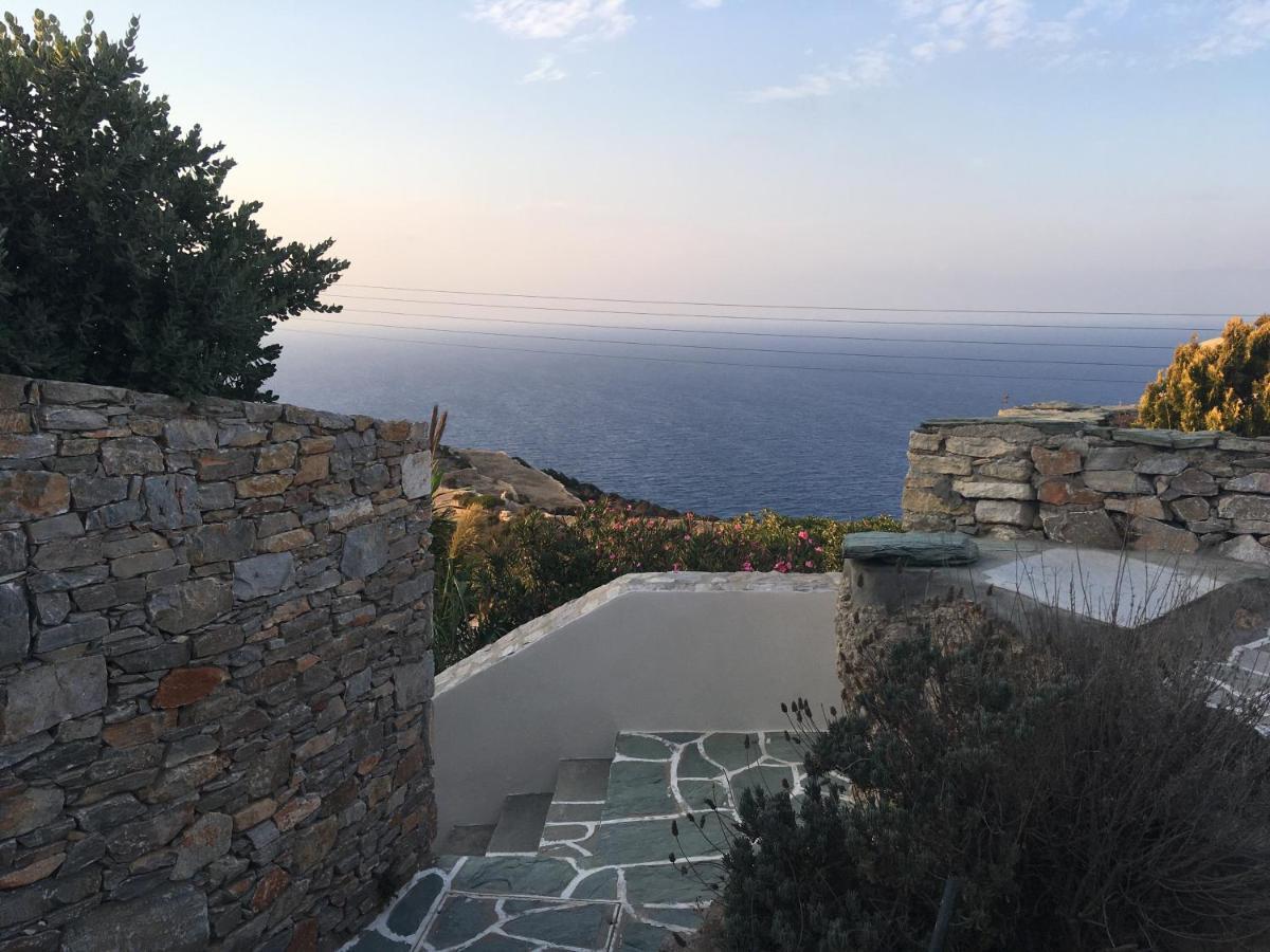 Kifines Suites Folégandros Buitenkant foto