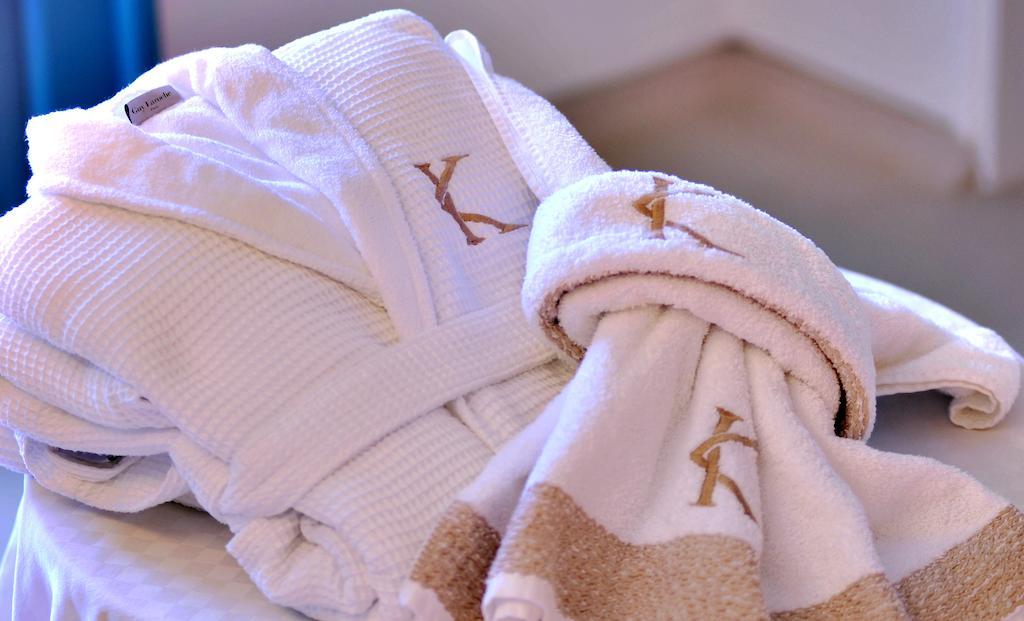 Kifines Suites Folégandros Kamer foto